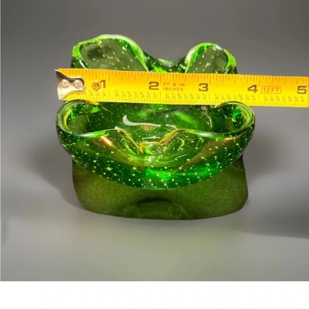 🔥 Vintage Handblown Emerald Green Controlled Bubbles Art Glass Trinket Dish - Picture 6 of 8